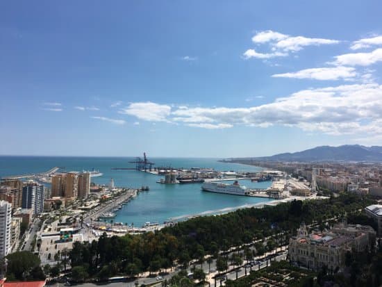 Muelle Uno