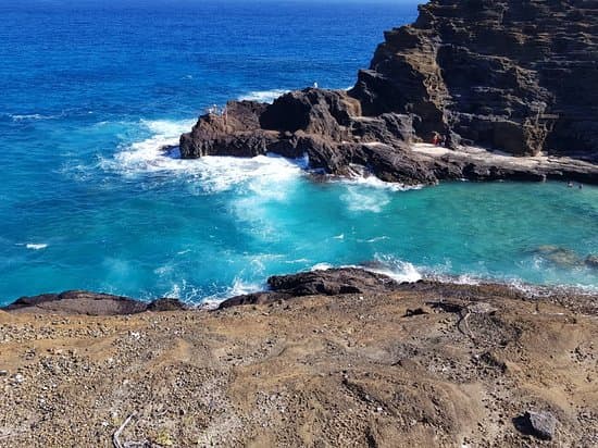 Halona Blow Hole