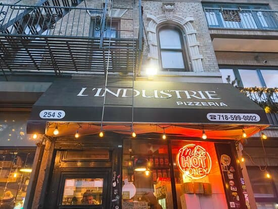 L’industrie Pizzeria - Little Italy