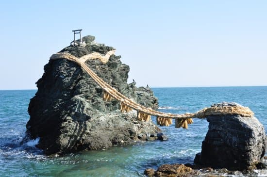 Meoto Iwa (Wedded Rocks)