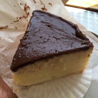 Mike's Pastry