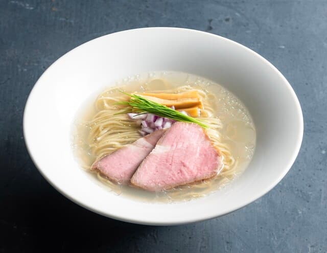 宍道湖しじみ中華蕎麦 琥珀 東京本店 (Shinjiko Shijimi Chuka Soba Kohaku Tokyo Honten)