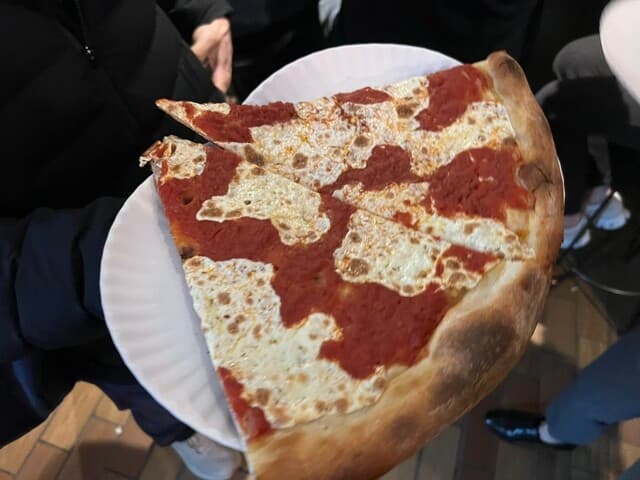 Joe's Pizza