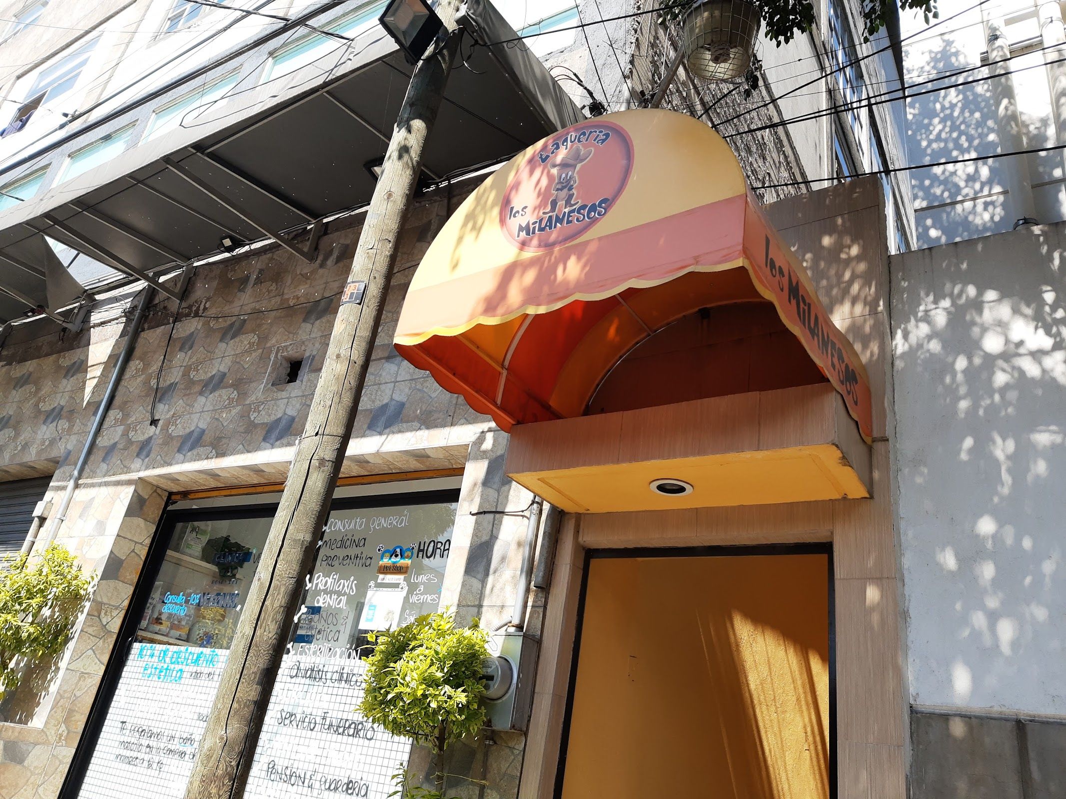 Taquería Los Milanesos
