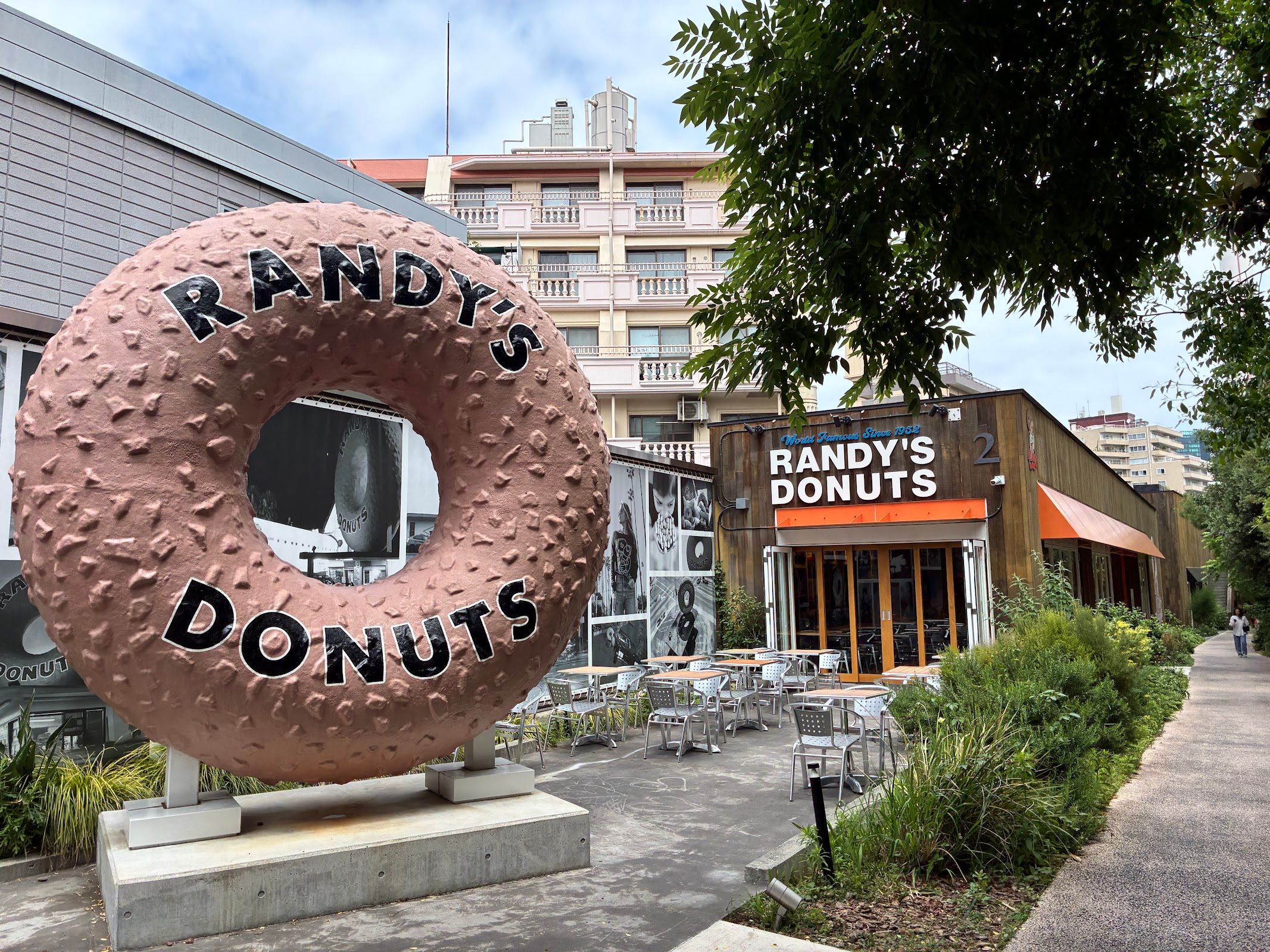 Randy’s Donuts Shibuya Daikanyama branch