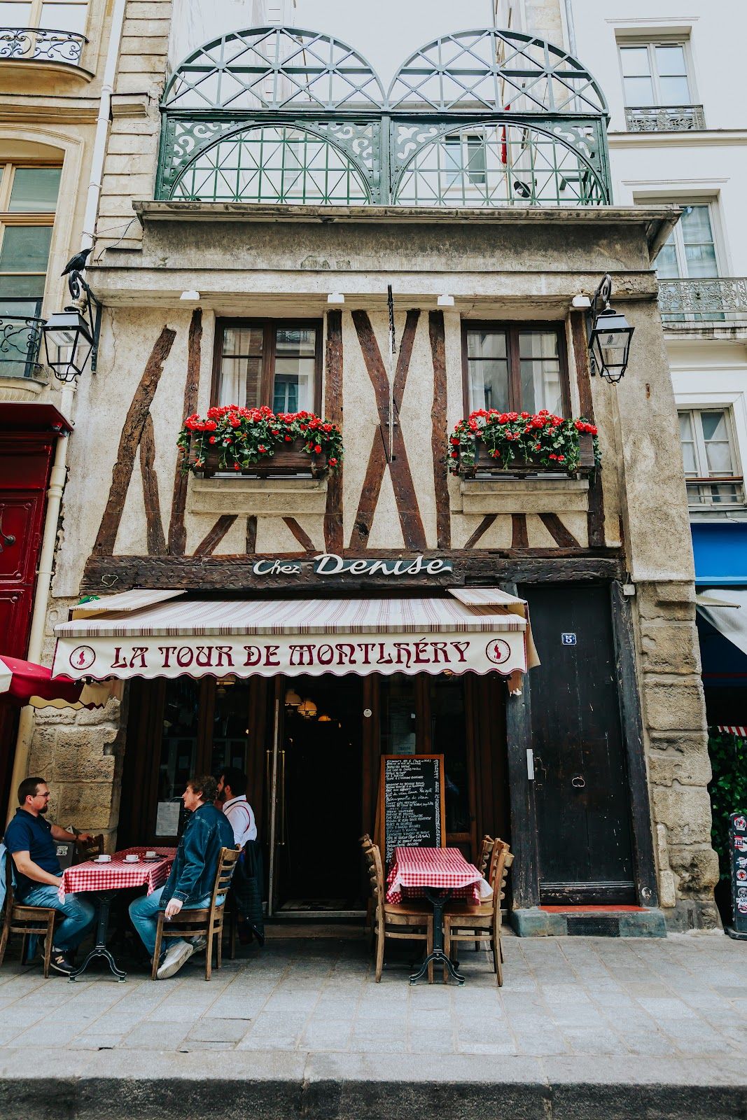 La Tour Montlhéry - Chez Denise