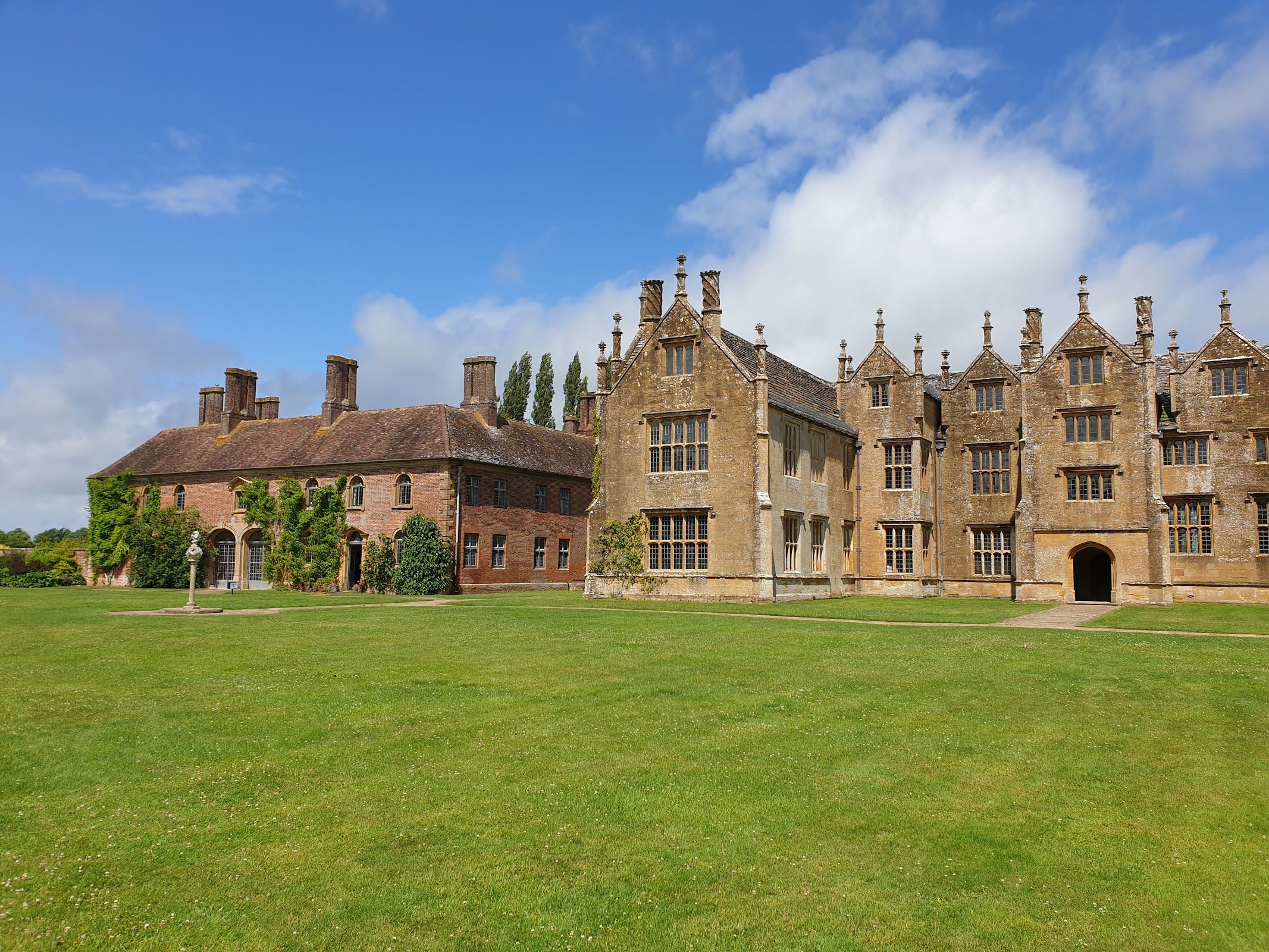 National Trust - Barrington Court