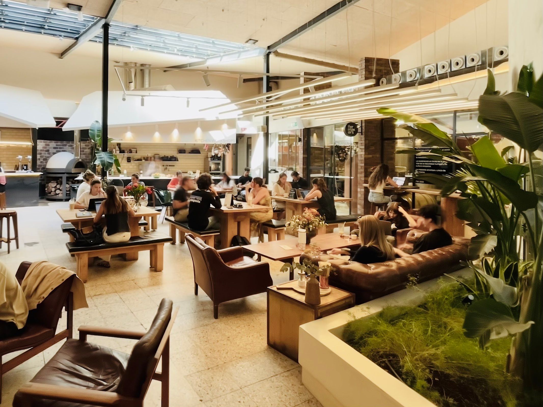 EN BRUTO I Café de Especialidad & Brunch