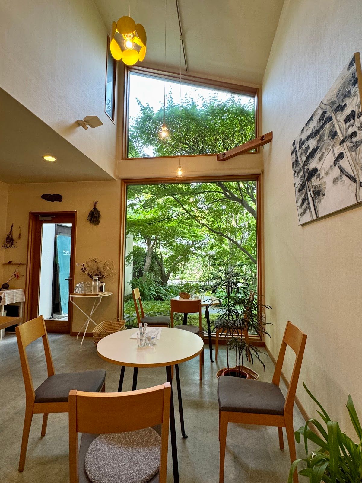 MOMICAFE