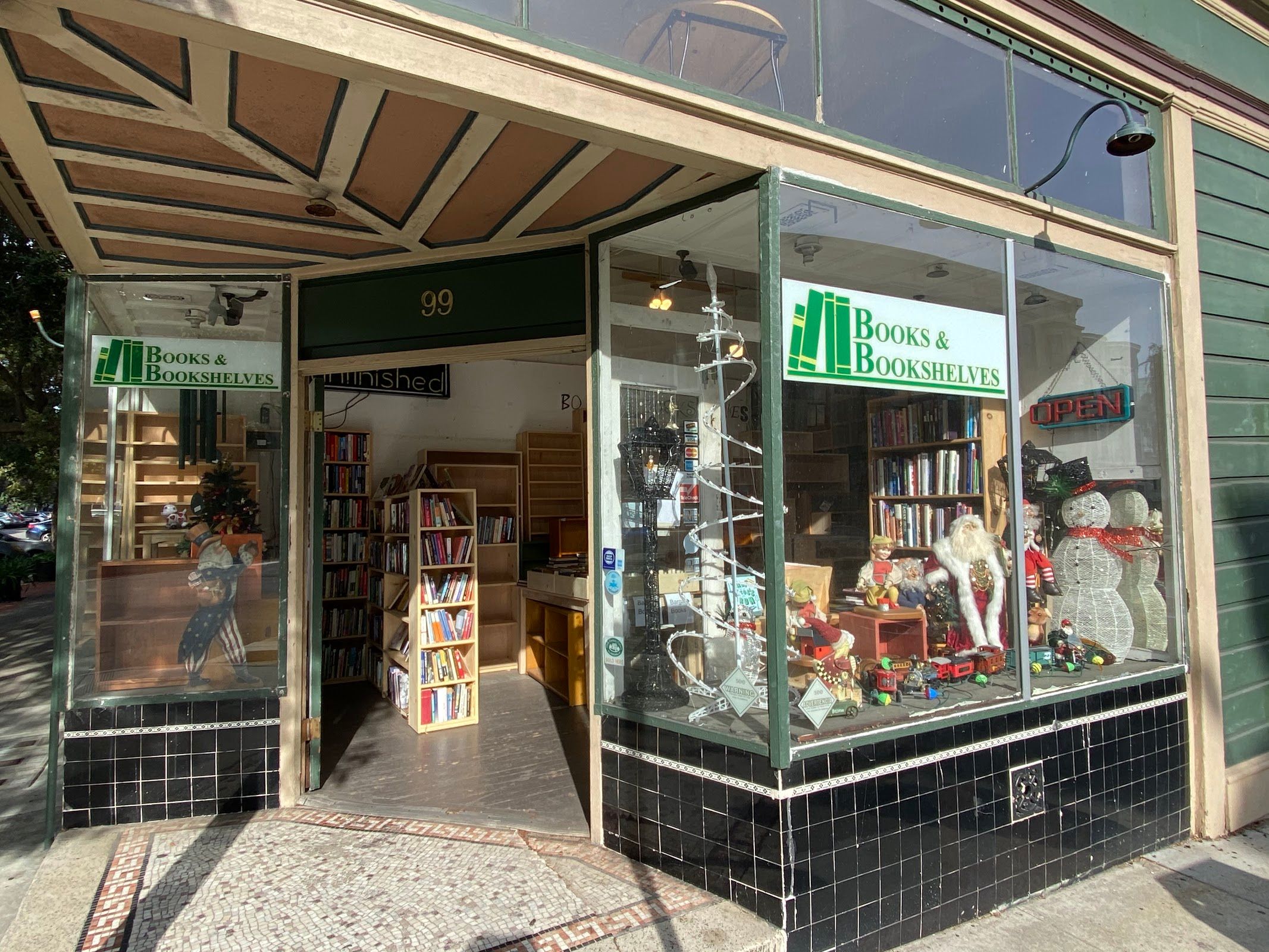 Books & Bookshelves