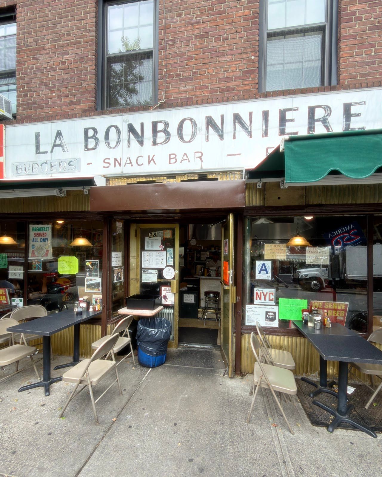 La Bonbonniere