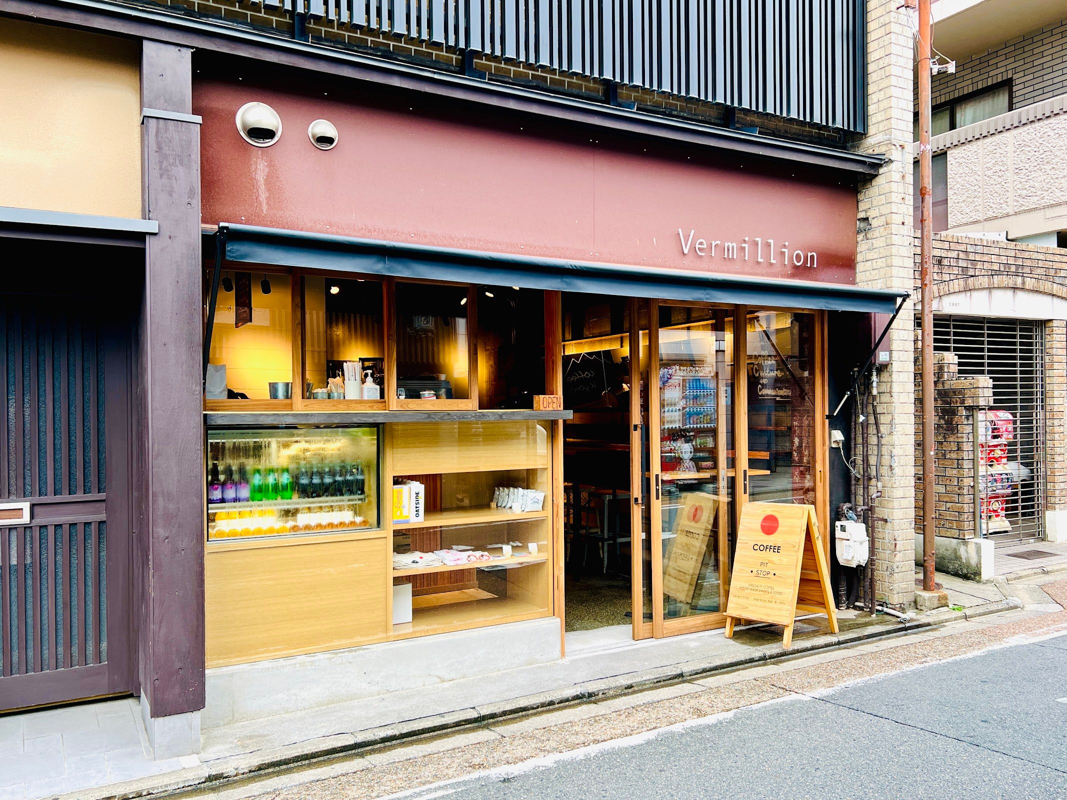 Vermillion - espresso bar & info.