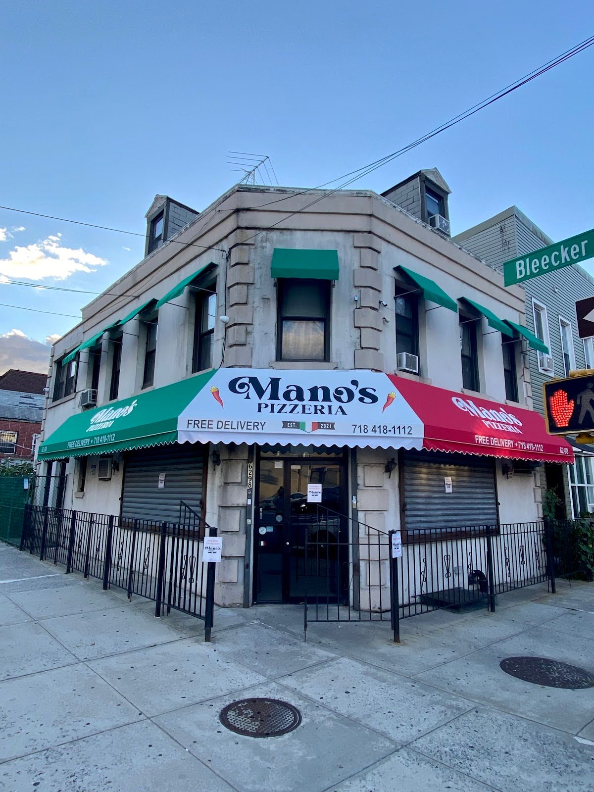 Mano's Pizzeria