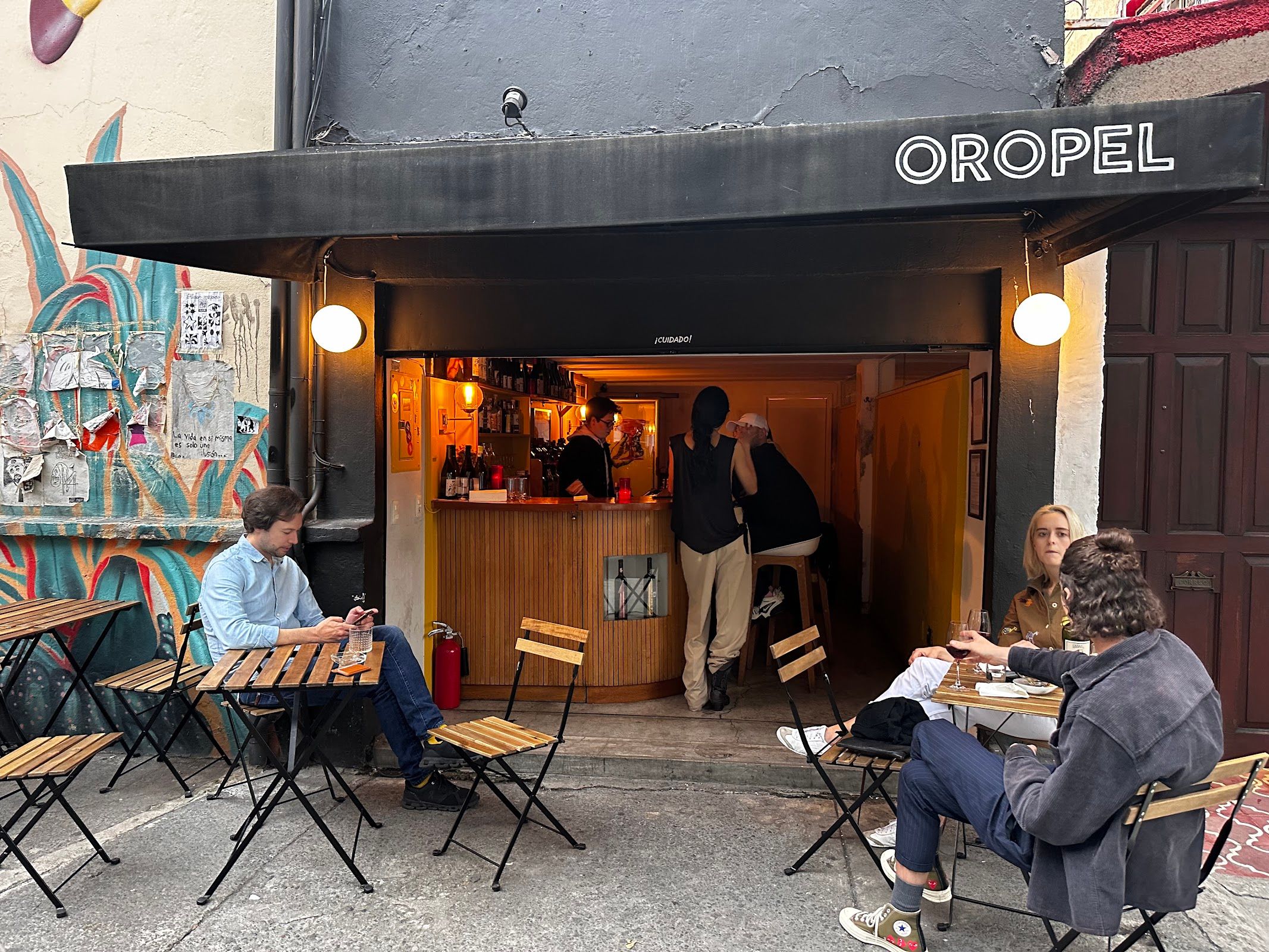 Oropel vermuteria/vino